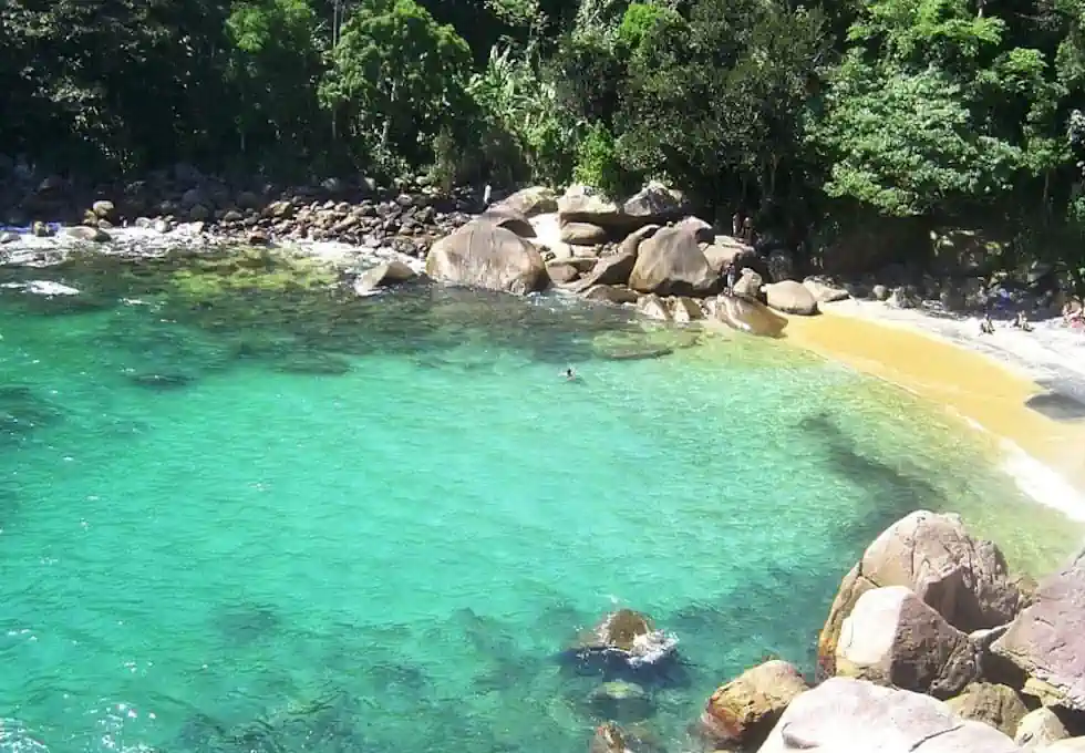 Praia do Caxadaço em Ilha Grande