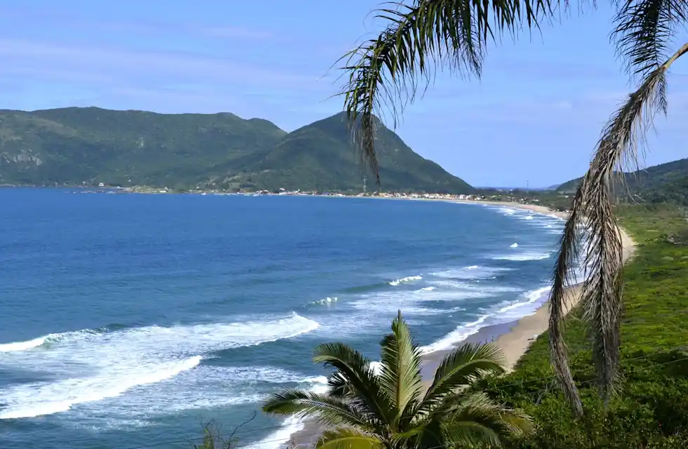 As Melhores Praias em Penha - SC, para Banho: Um Paraíso Escondido no Litoral Catarinense 7 As Melhores Praias em Penha - SC