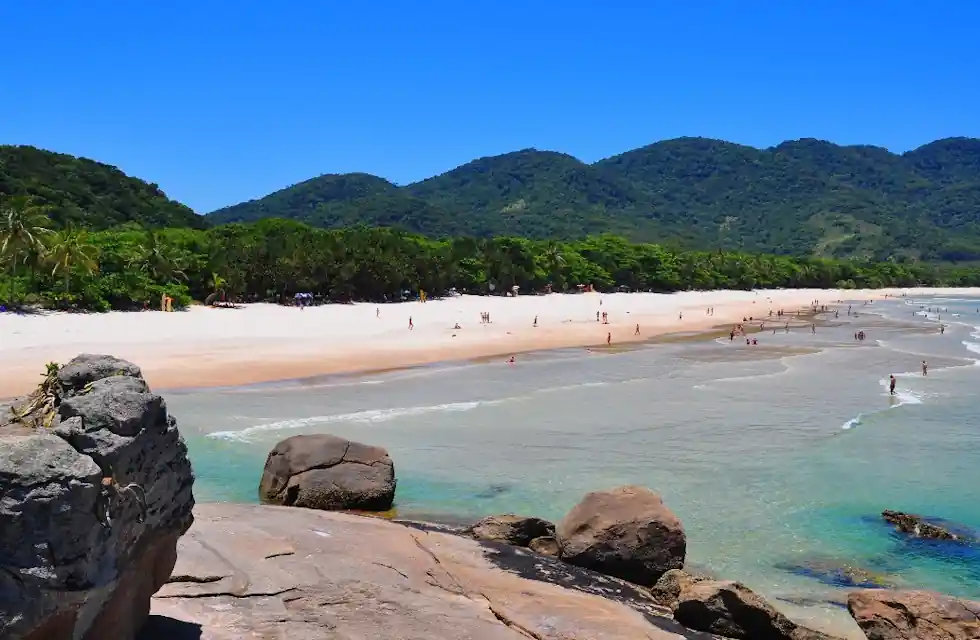 Local Escondido Tem as Praias mais Lindas