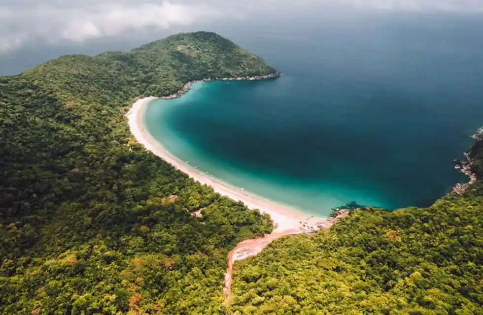 Local Escondido Tem as Praias mais Lindas