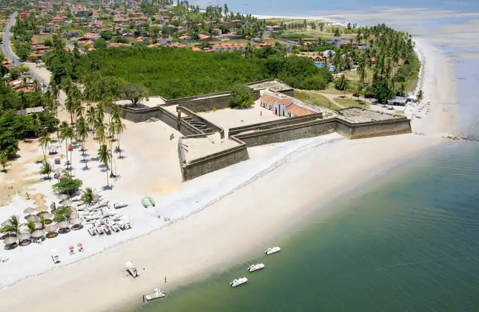 Praia do Forte Orange em Itamaracá