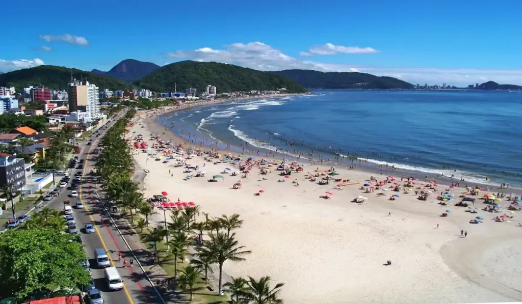 As 10 Praias em Paraná que Vão te Encantar