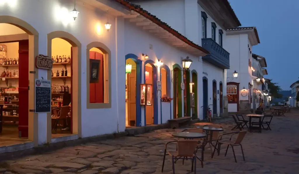 O Que Fazer em Paraty à Noite