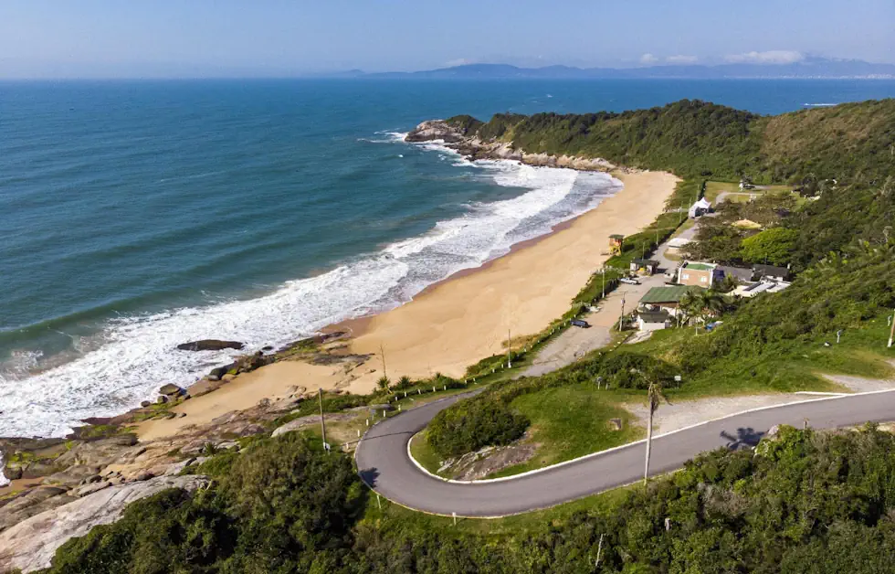 Praia do Pinho Conheça a Primeira Praia